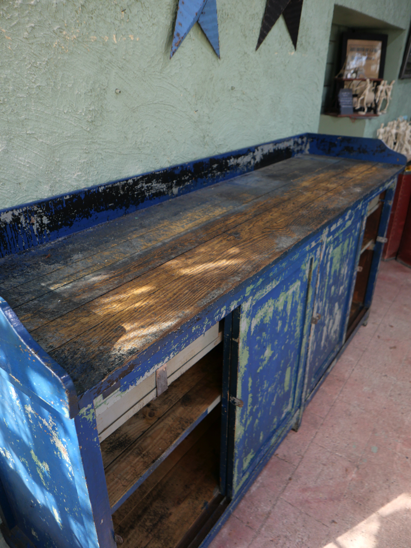 grand enfilade etabli industriel en bois patine bleu dans son jus – Image 18