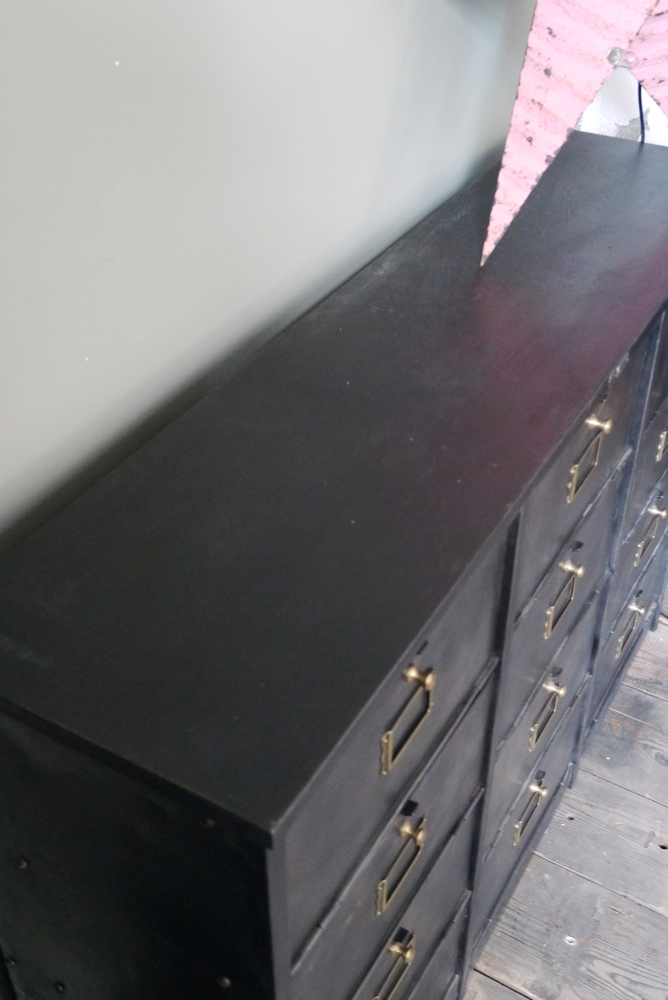 ancien meuble console 12 casiers industriel a clapet Roneo 1940 plateau metal – Image 11