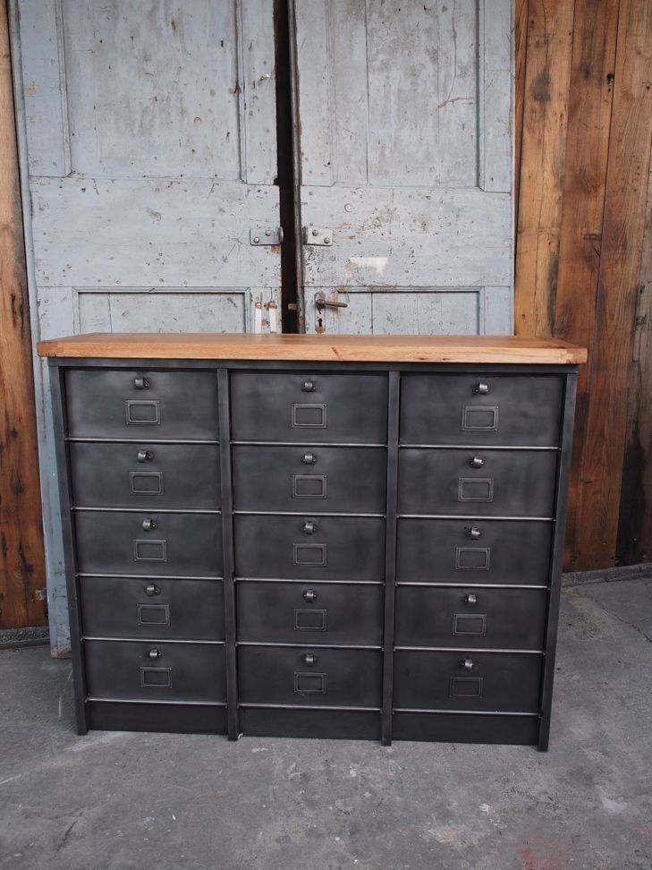 ancien grand meuble 15 casiers industriel strafor plateauchene massif – Image 11