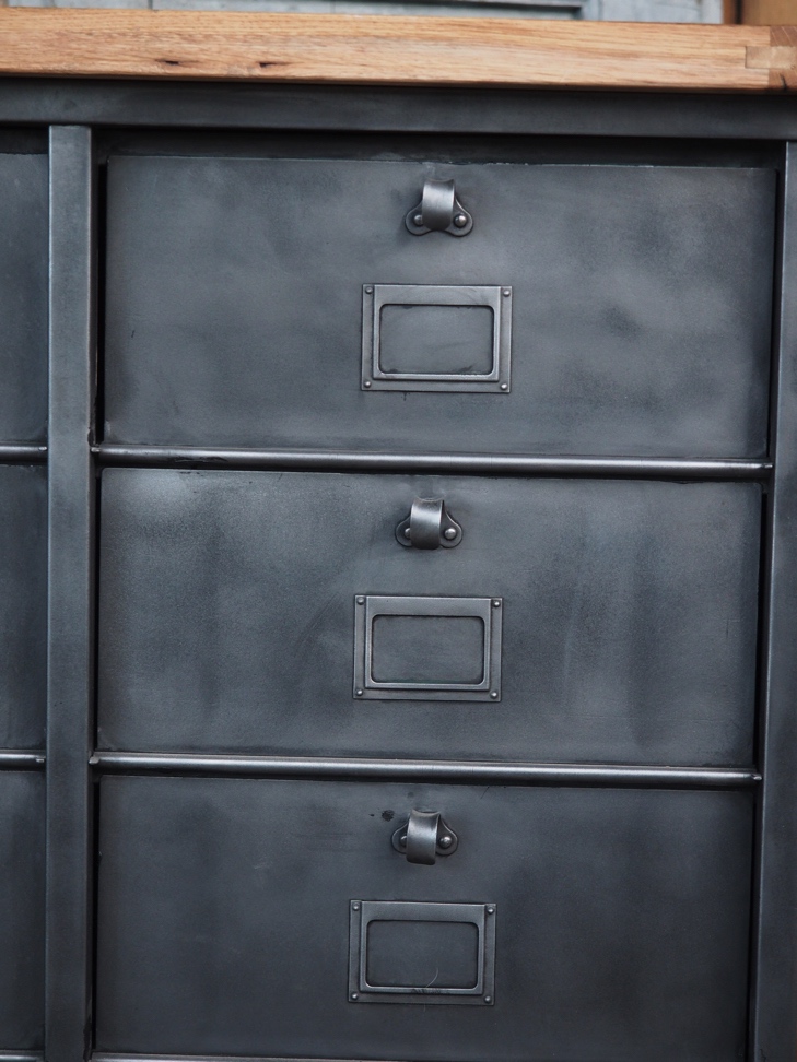 ancien grand meuble 15 casiers industriel strafor plateauchene massif – Image 13