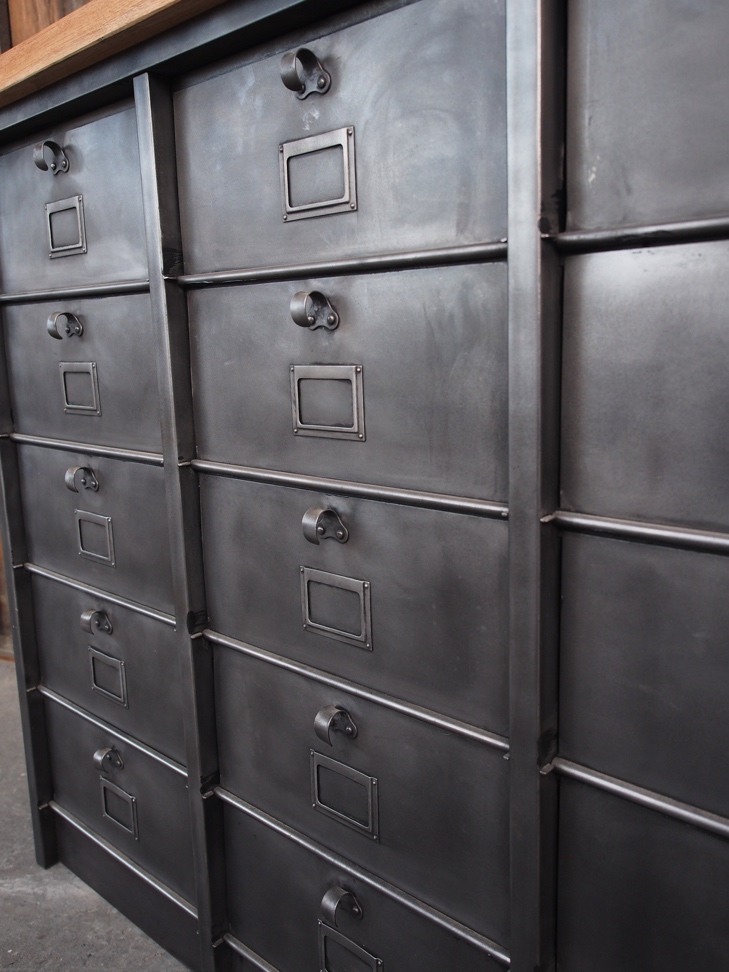 ancien grand meuble 15 casiers industriel strafor plateauchene massif – Image 3