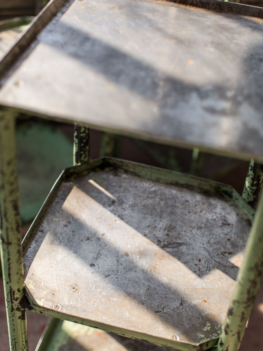 quinta rueda de taller industrial con pátina verde original - Image 7