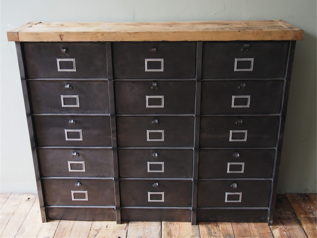 ancien grand meuble 15 casiers industriel strafor plateau chene massif – Image 12