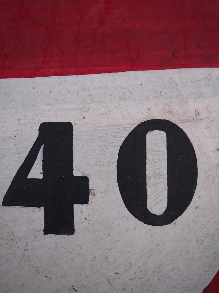 ancien panneau de signalisation dans son jus voiture camion – Image 6