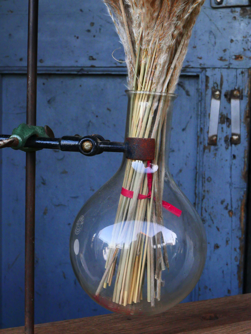 pied de laboratoire patiné verrerie 1 globes vases – Image 10