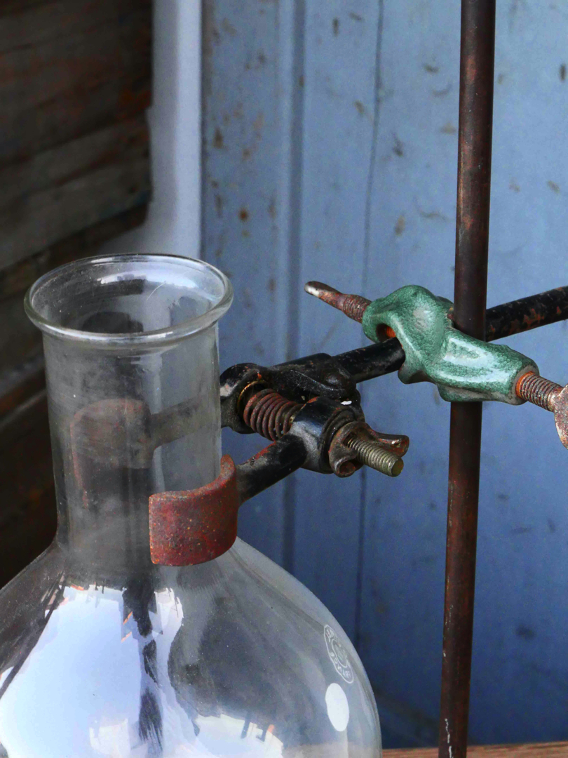 pied de laboratoire patiné verrerie 1 globes vases – Image 7