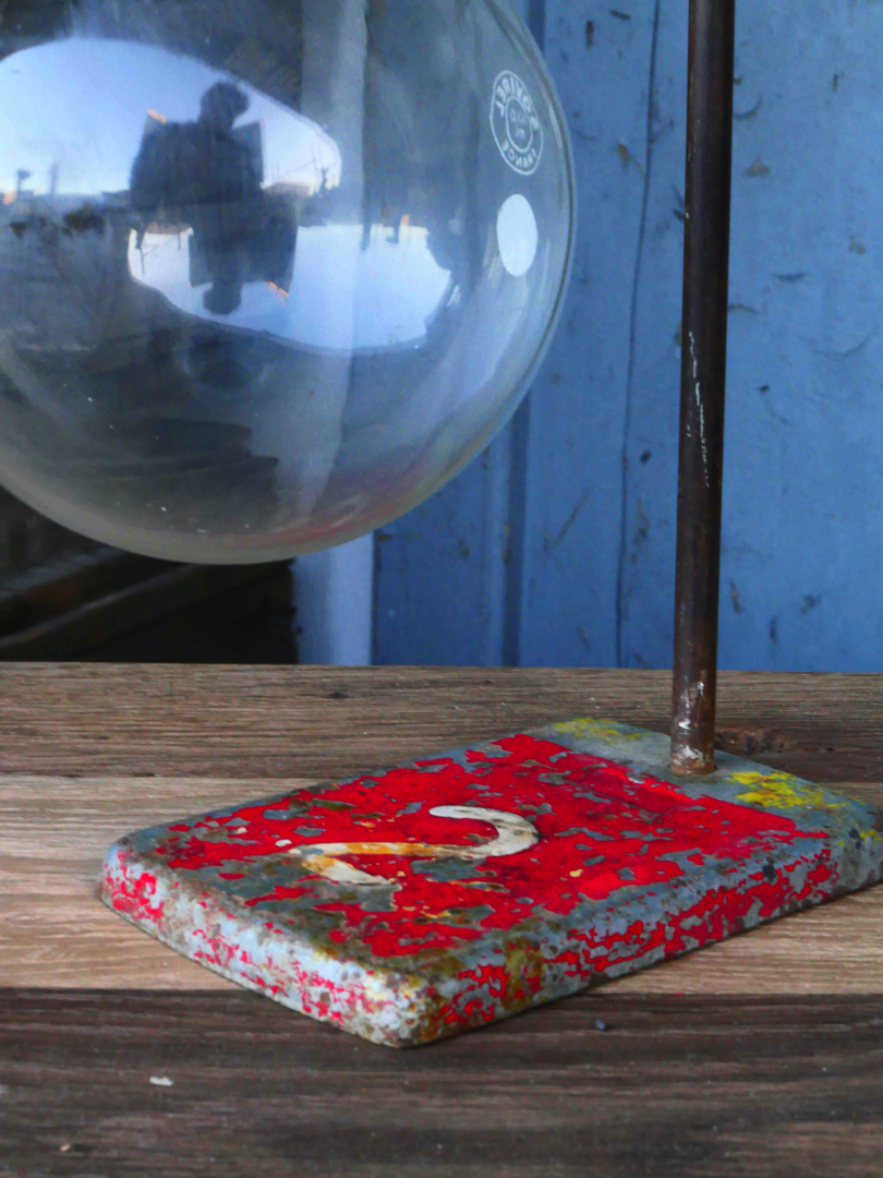 pied de laboratoire patiné verrerie 1 globes vases – Image 6