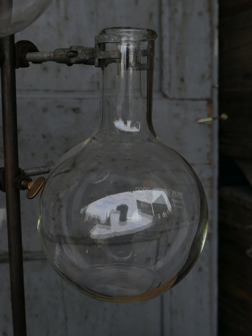 pied de laboratoire patiné verrerie 1 globes vases – Image 15