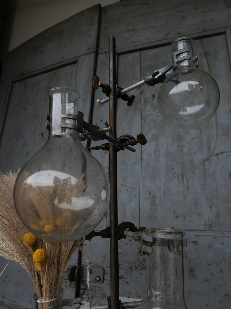 pied de laboratoire patiné verrerie 1 globes vases – Image 16