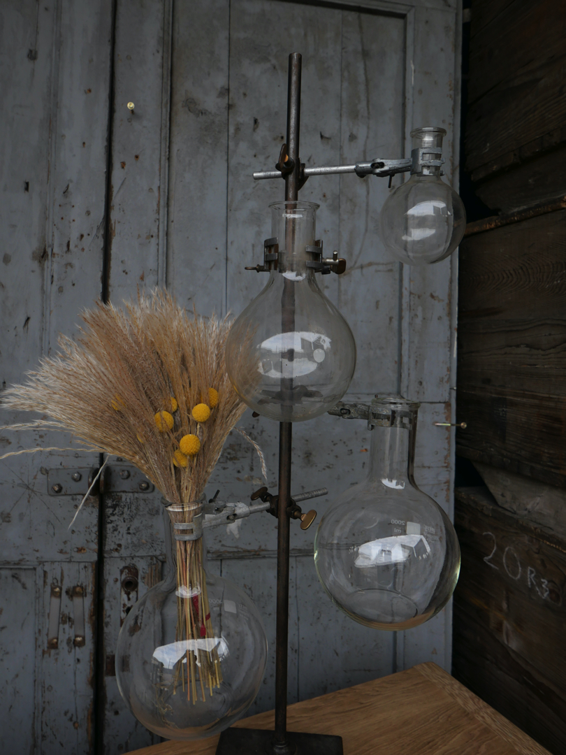 pied de laboratoire patiné verrerie 1 globes vases – Image 18