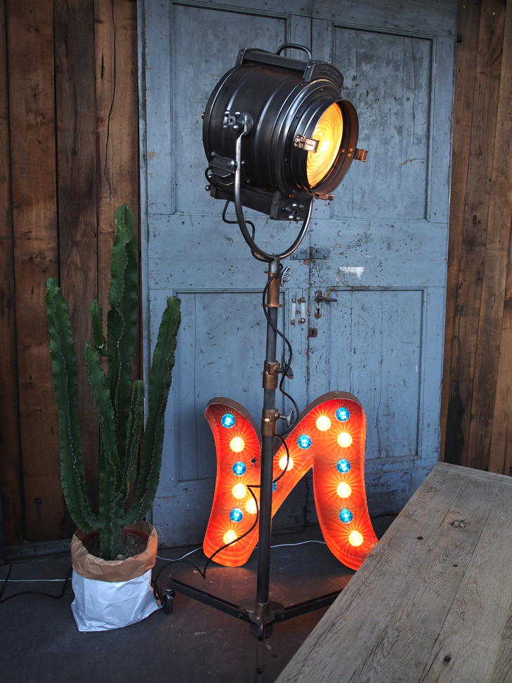 Rare gros projecteur cinema MCALISTER des studios Hollywood Californie 30/40 bronze – Image 2