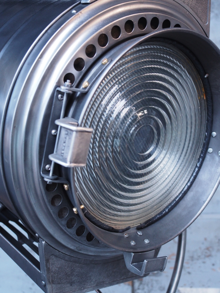 Rare tres gros projecteur cinema MCALISTER des studios Hollywood Californie – Image 9