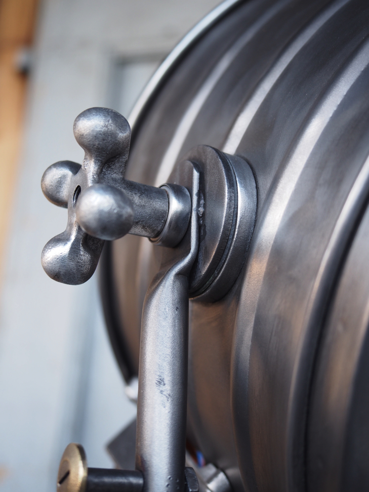 projecteur cinema MCALISTER des studios Hollywood Californie pied roulettes – Image 5