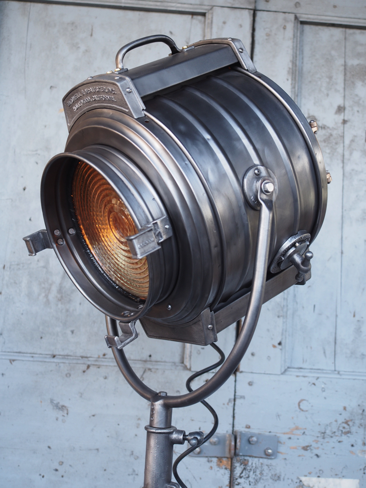 projecteur cinema MCALISTER des studios Hollywood Californie pied roulettes – Image 8