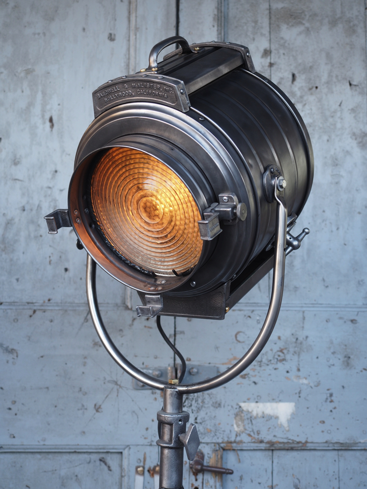projecteur cinema MCALISTER des studios Hollywood Californie pied tripod – Image 3