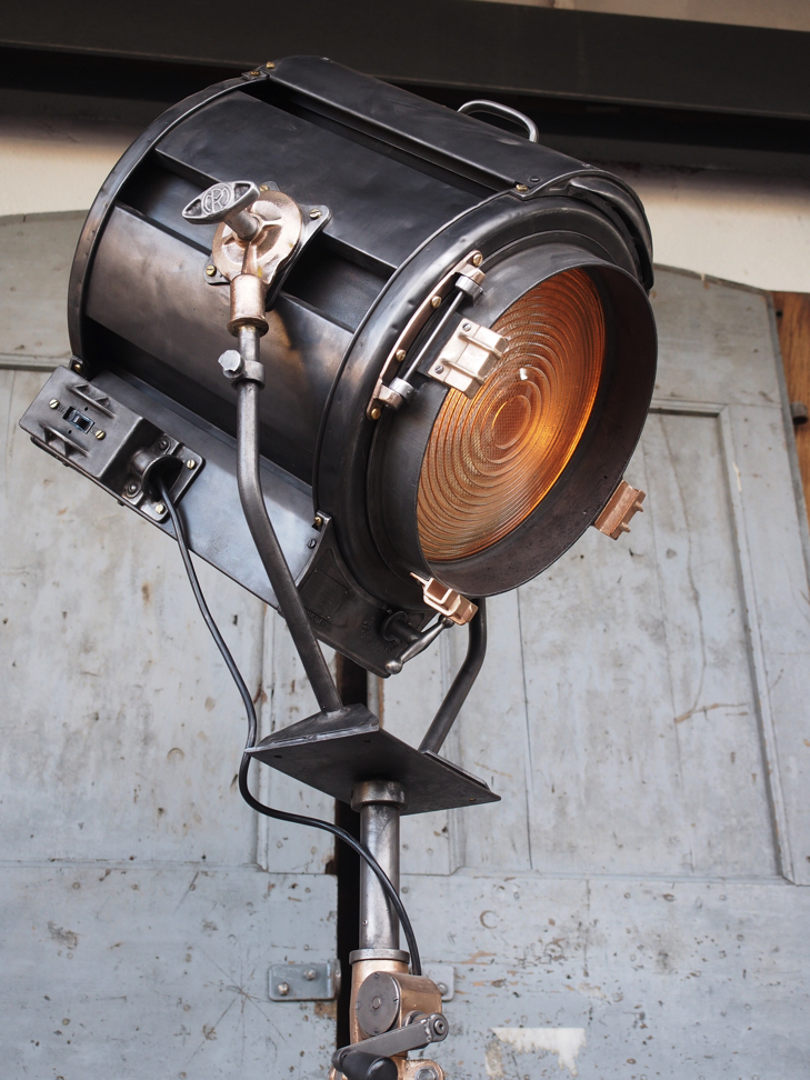 gran proyector de cine MOLE RICHARDSON FRANCIA estudio VICTORINE Niza 5k - Image 26