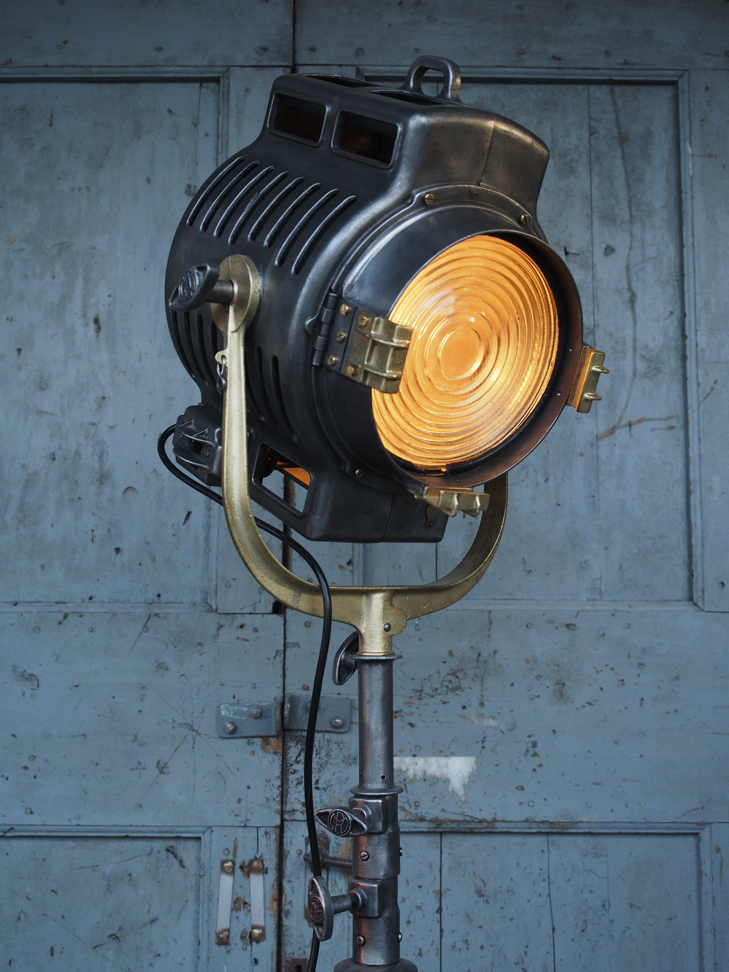 grand projecteur cinema MOLE RICHARDSON studio PINEWOOD annees 30/40 – Image 4