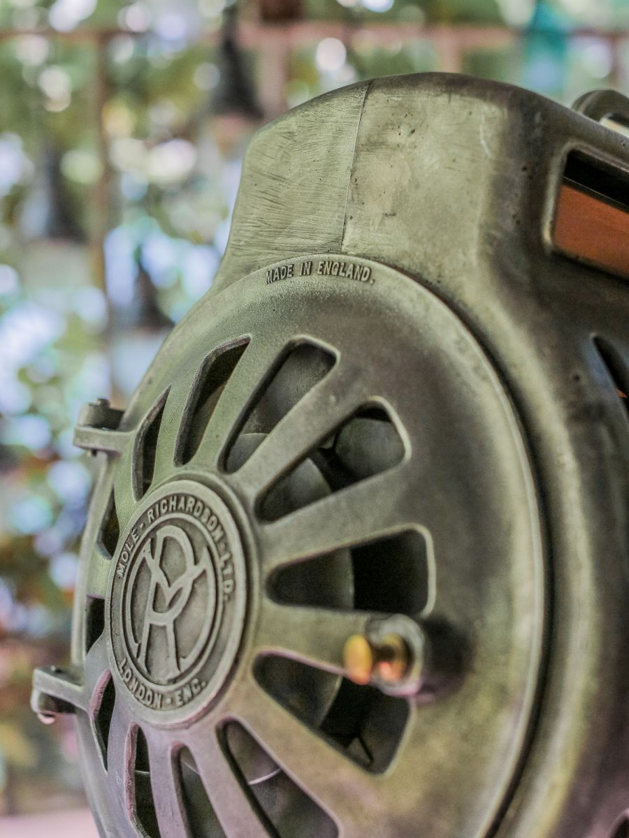 grand projecteur cinema MOLE RICHARDSON studio PINWOOD – Image 9