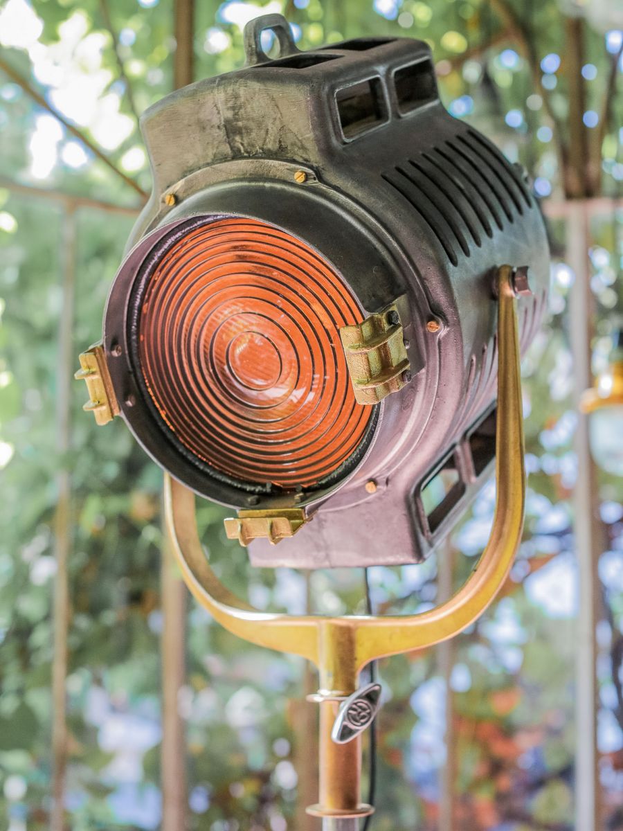 grand projecteur cinema MOLE RICHARDSON studio PINWOOD – Image 3