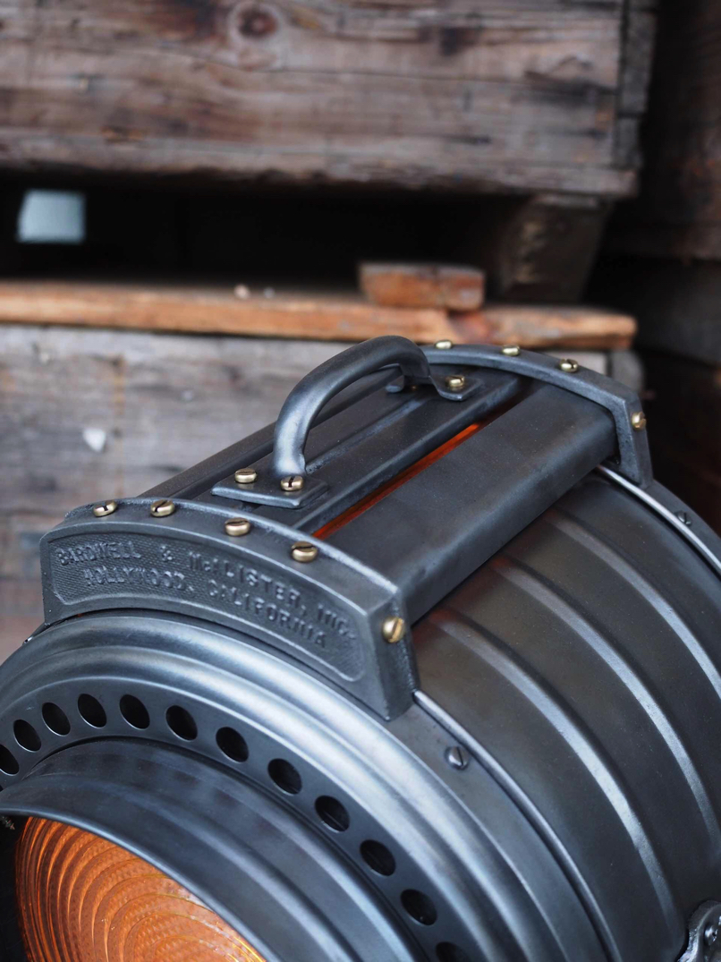 projecteur cinema MCALISTER des studios Hollywood Californie pied tripod – Image 7