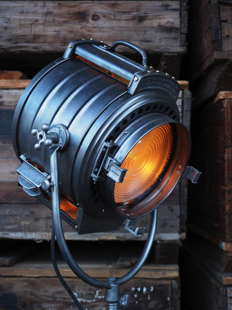 projecteur cinema MCALISTER des studios Hollywood Californie pied tripod – Image 21