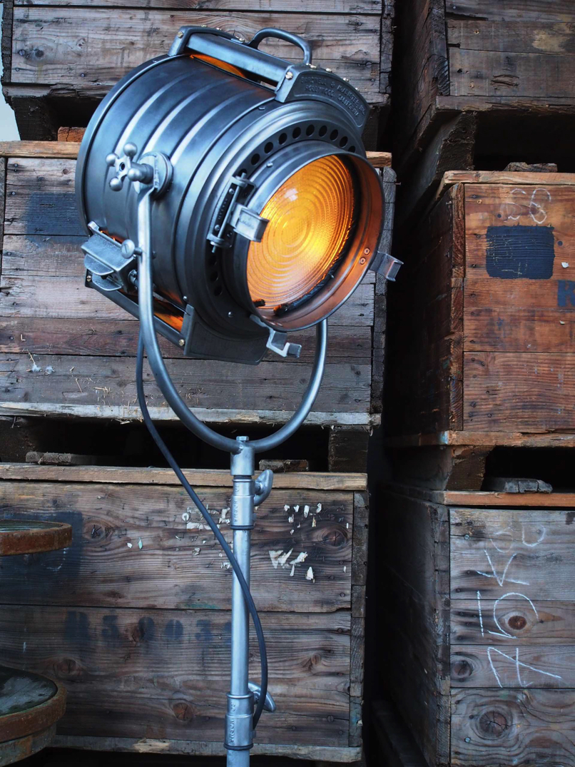 projecteur cinema MCALISTER des studios Hollywood Californie pied tripod – Image 22