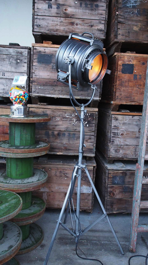 projecteur cinema MCALISTER des studios Hollywood Californie pied tripod – Image 26