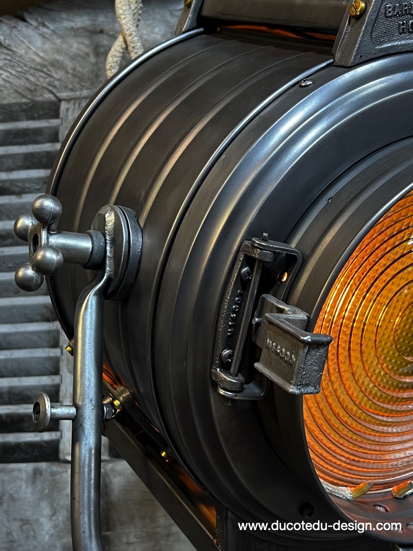 projecteur cinema MCALISTER des studios Hollywood Californie pied cremaillere – Image 11