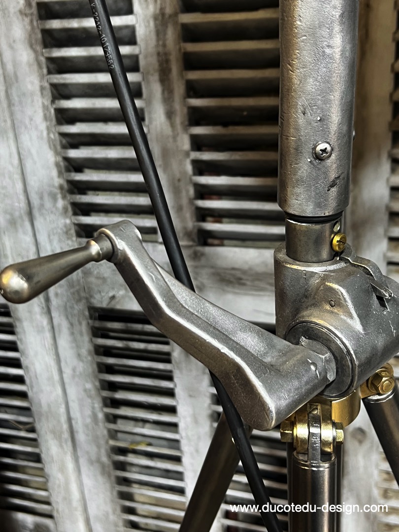 projecteur cinema MCALISTER des studios Hollywood Californie pied cremaillere – Image 16