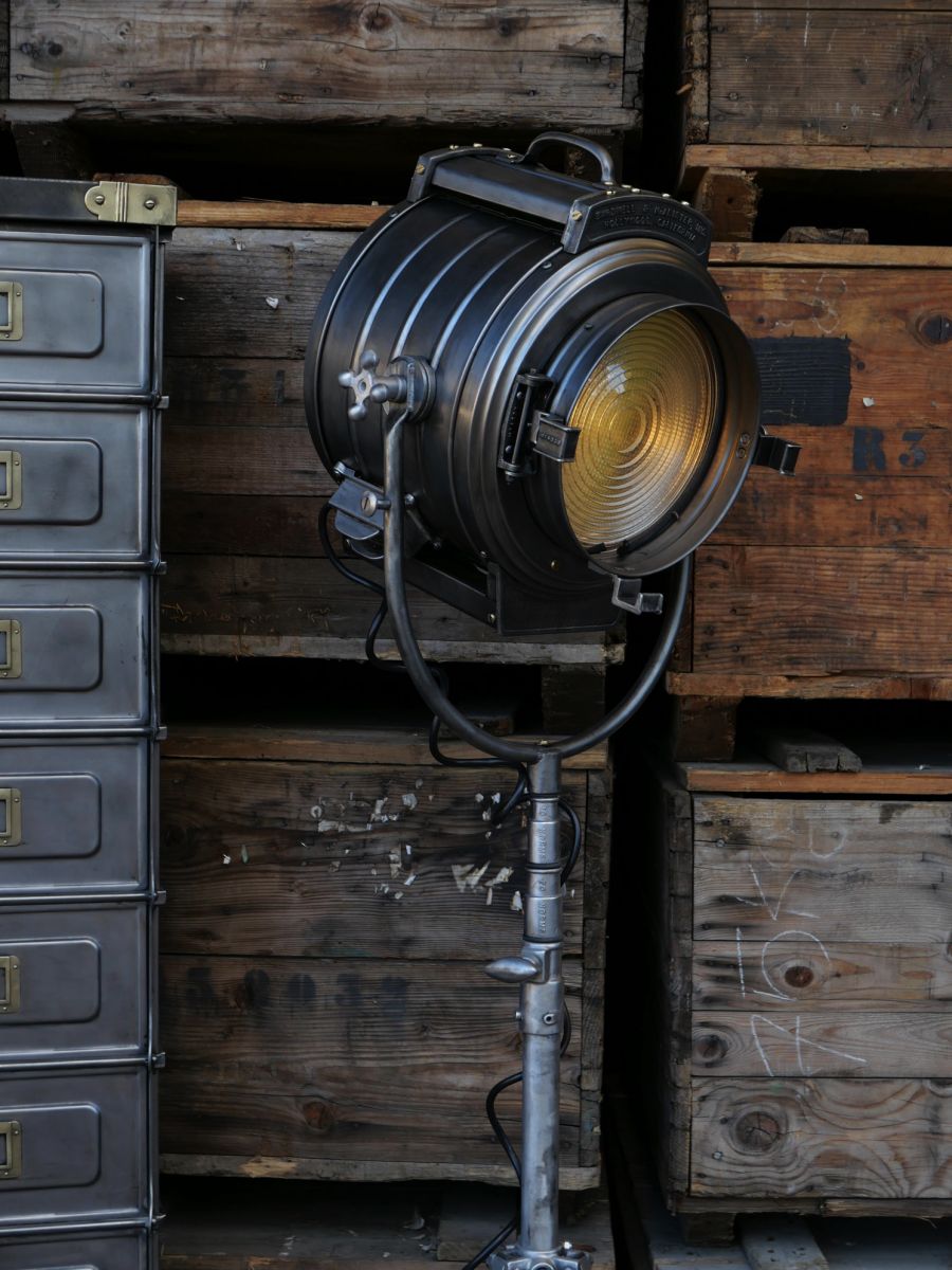 projecteur cinema MCALISTER des studios Hollywood Californie pied tripod – Image 3
