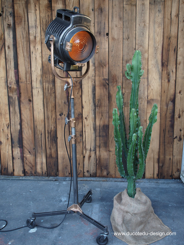 Ancien rare projecteur cinema hollywood Richardson 1930/40 pied cinema roulette – Image 4