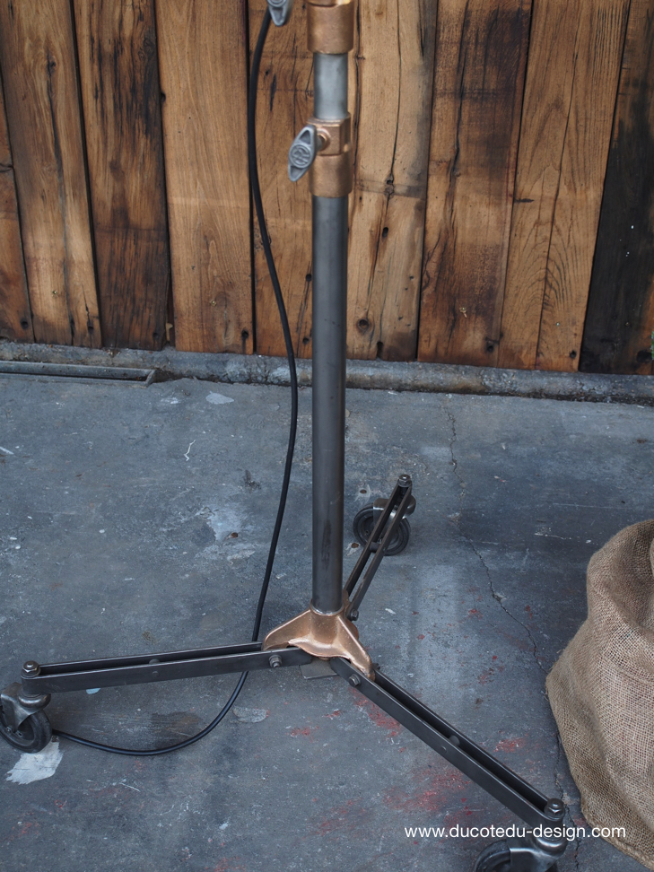 Ancien rare projecteur cinema hollywood Richardson 1930/40 pied cinema roulette – Image 8