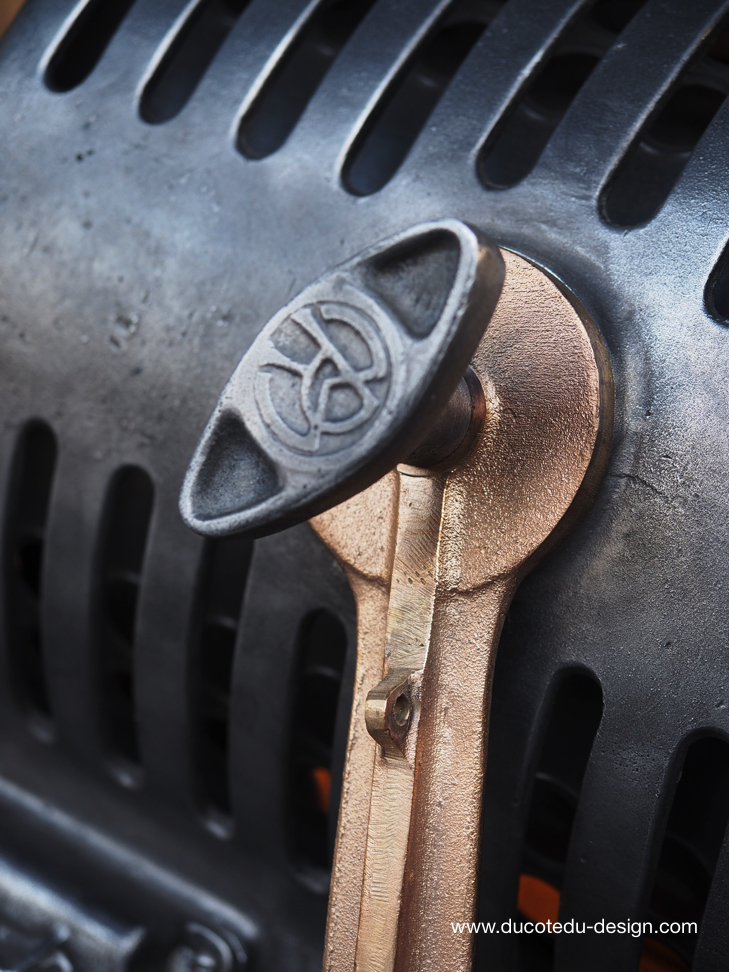 Ancien rare projecteur cinema hollywood Richardson 1930/40 pied cinema roulette – Image 10