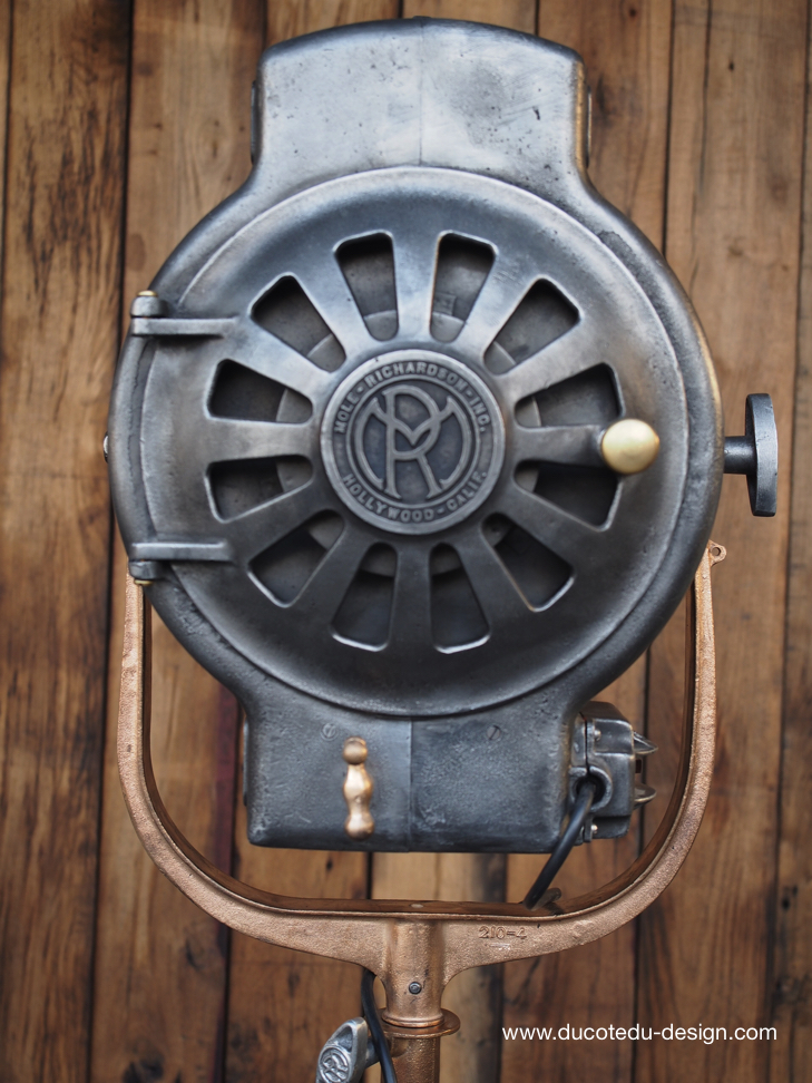 Ancien rare projecteur cinema hollywood Richardson 1930/40 pied cinema roulette – Image 19