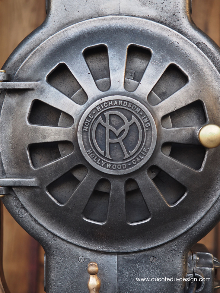 Ancien rare projecteur cinema hollywood Richardson 1930/40 pied cinema roulette – Image 20