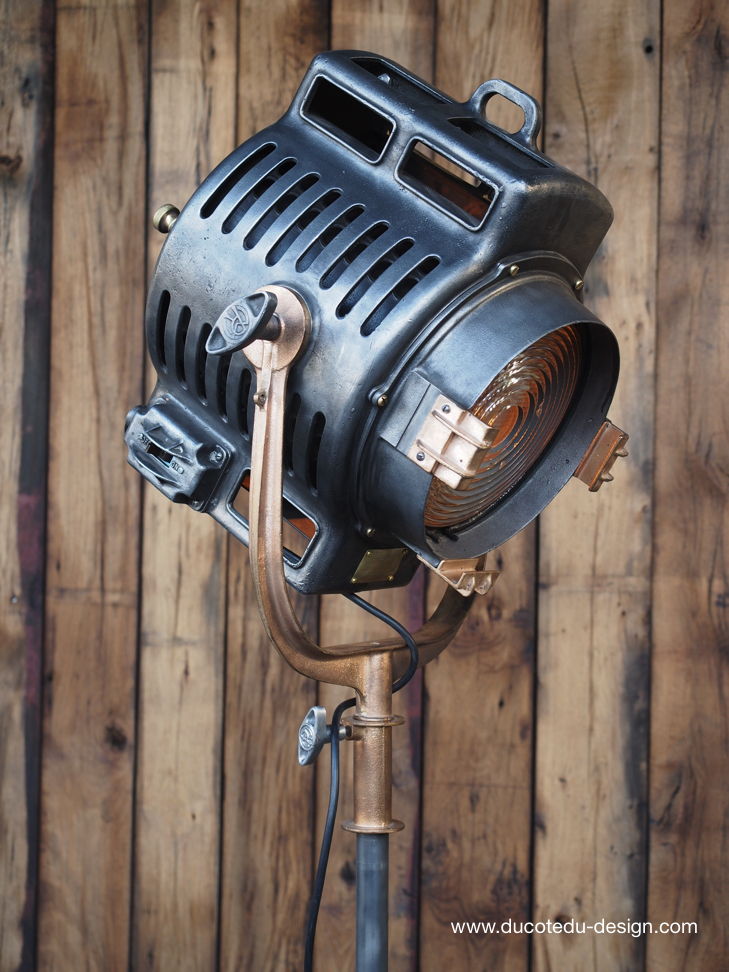 Ancien rare projecteur cinema hollywood Richardson 1930/40 pied cinema roulette – Image 24