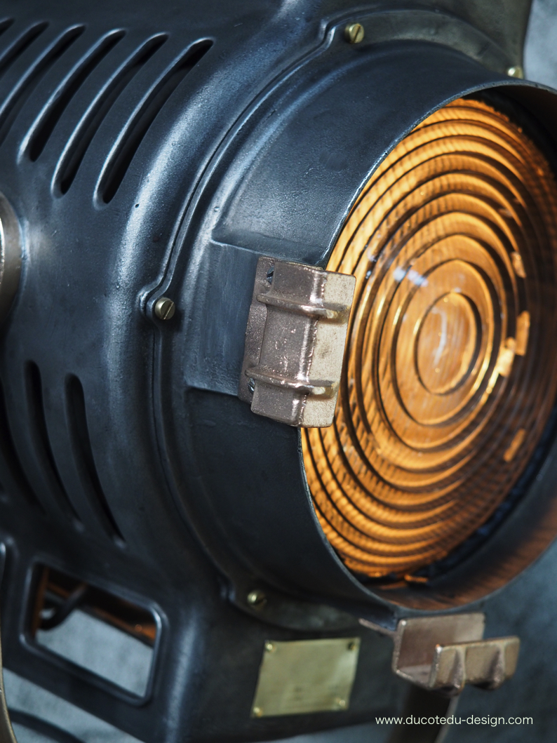 Ancien rare projecteur cinema hollywood Richardson 1930/40 pied cinema roulette – Image 12