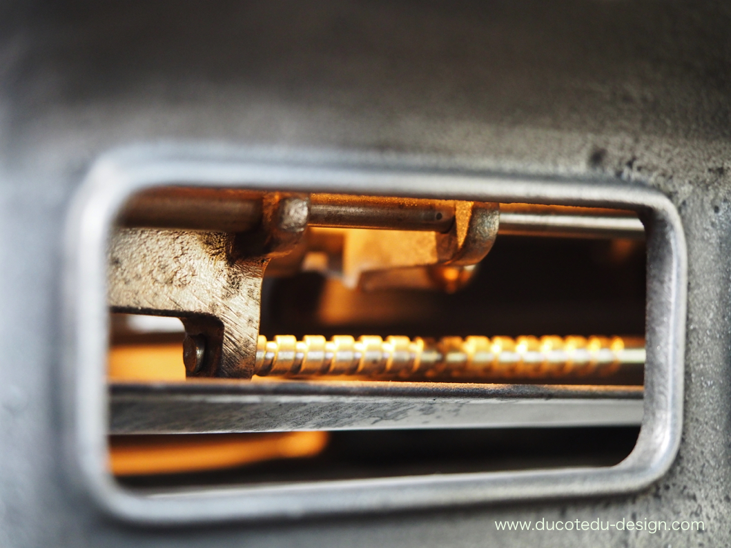 Ancien rare projecteur cinema hollywood Richardson 1930/40 pied cinema roulette – Image 22