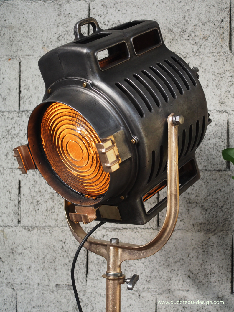 Ancien rare projecteur cinema hollywood Richardson 1930/40 pied cinema roulette – Image 24