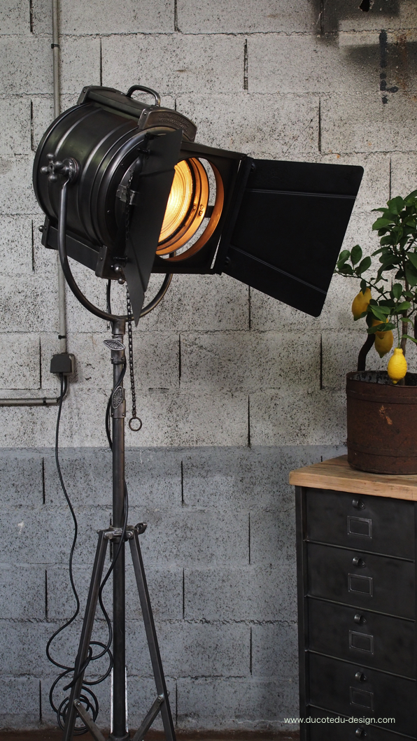 projecteur cinema MCALISTER des studios Hollywood Californie pied tripod – Image 3