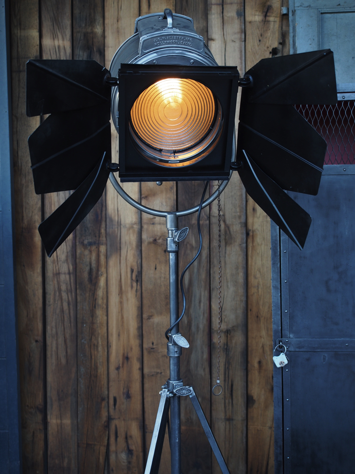 Rare projecteur cinema MCALISTER des studios Hollywood Californie pied tripod – Image 26