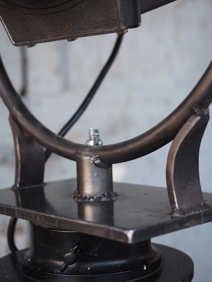 projecteur cinema MCALISTER des studios Hollywood Californie pied bois – Image 8