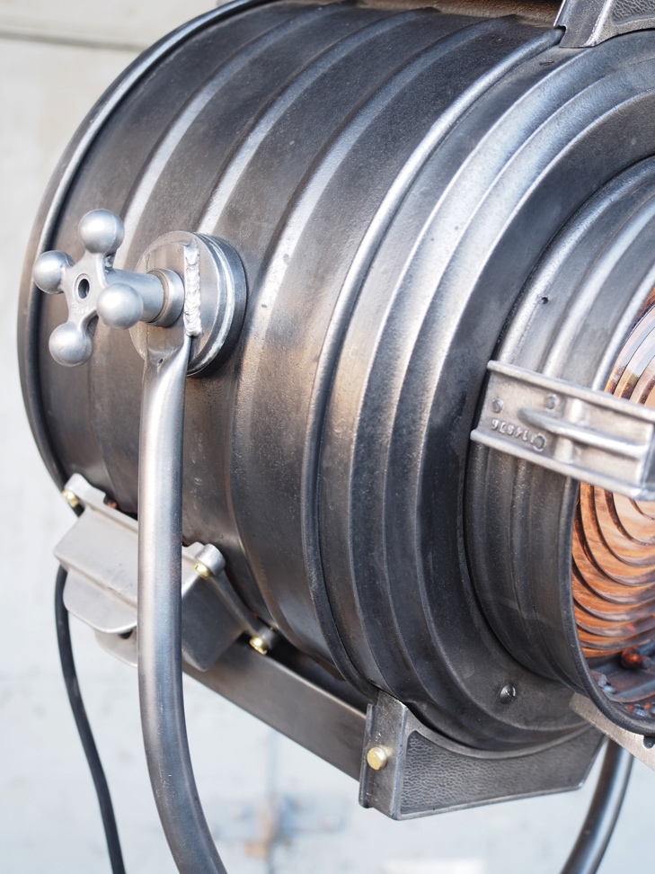 projecteur cinema MCALISTER des studios Hollywood Californie pied bois – Image 10