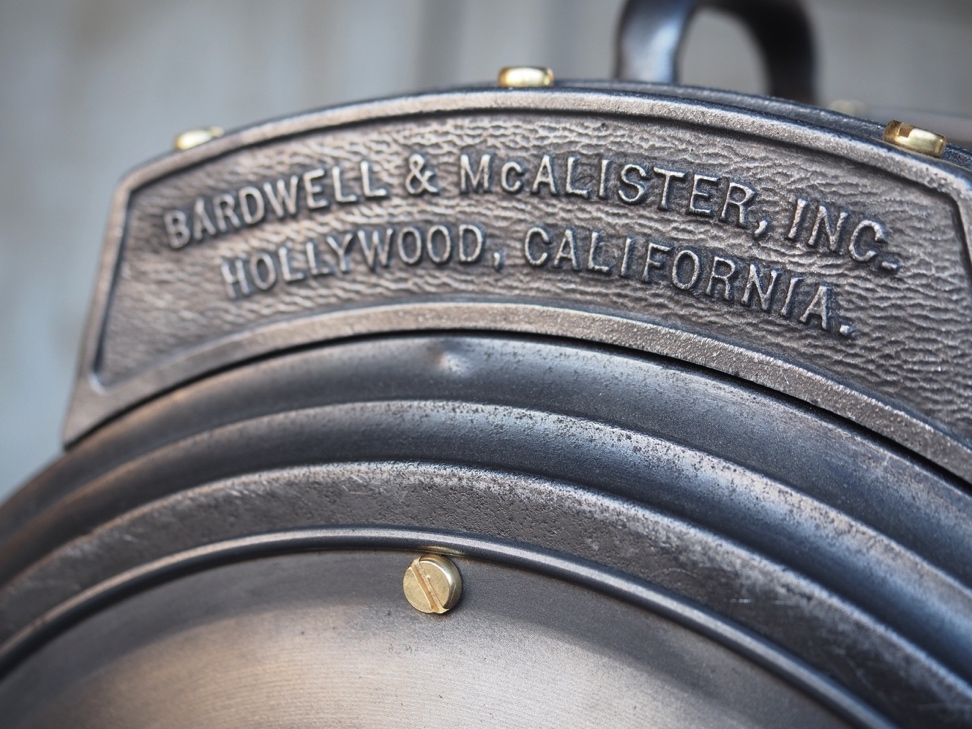 projecteur cinema MCALISTER des studios Hollywood Californie pied bois – Image 16