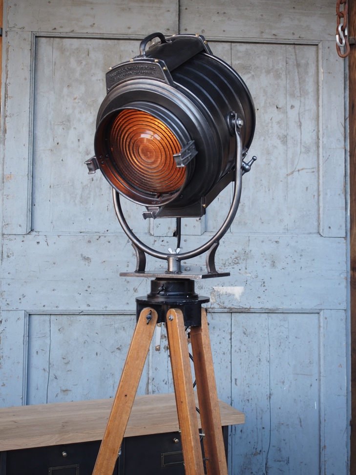 projecteur cinema MCALISTER des studios Hollywood Californie pied bois – Image 18