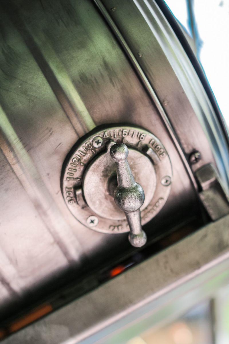 projecteur cinema MCALISTER des studios Hollywood Californie pied tripod – Image 5