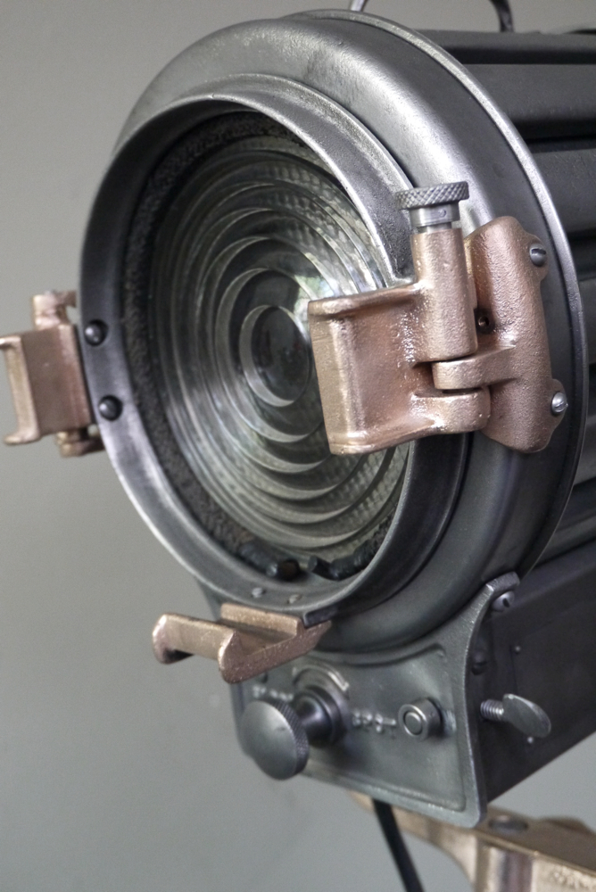 Tres rare ancien projecteur cinema hollywood Richardson 1930/40 pied cinema roulette – Image 5