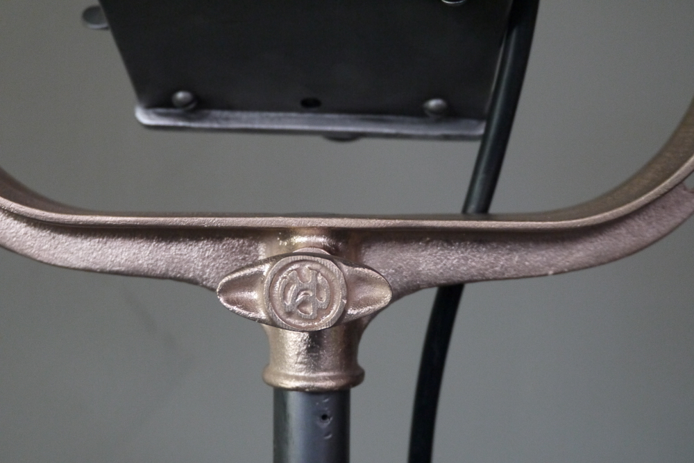 Tres rare ancien projecteur cinema hollywood Richardson 1930/40 pied cinema roulette – Image 15