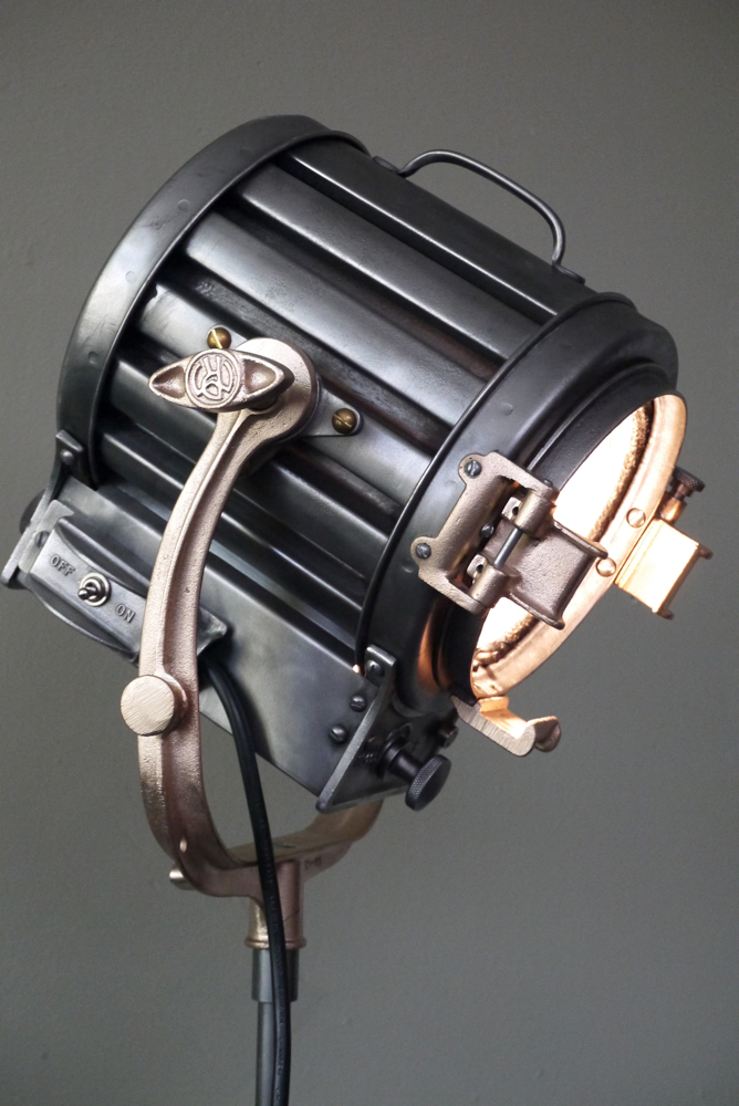 Tres rare ancien projecteur cinema hollywood Richardson 1930/40 pied cinema roulette – Image 2