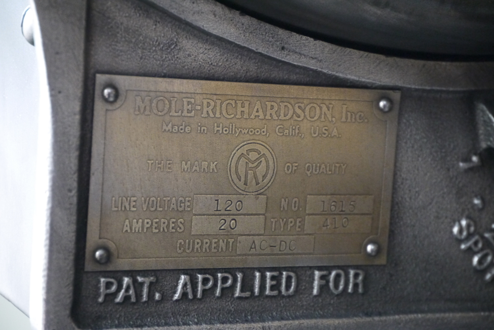 Ancien projecteur cinema hollywood Richardson 1930/40 pied cinema roulette – Image 18